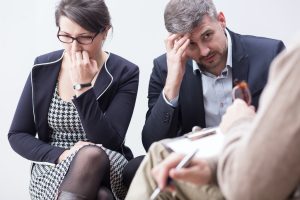 Read more about the article 老翁娶嫩妻，恩爱两不疑？